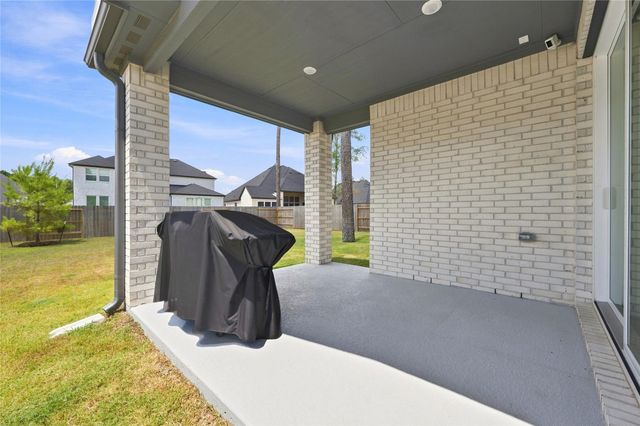 29715 Brushy Gables Drive, Magnolia, TX 77354