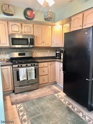 128 White Oak Ter, Belleville Twp., NJ 07109