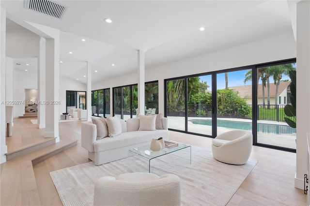17892 Hampshire Ln, Boca Raton, FL 33498