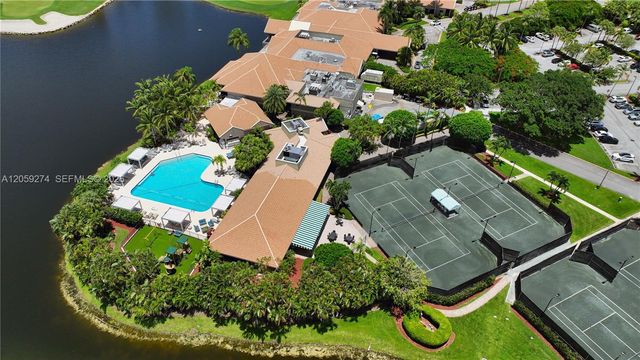 17892 Hampshire Ln, Boca Raton, FL 33498