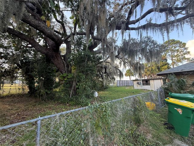 612 8TH STREET N, Dundee, FL 33838