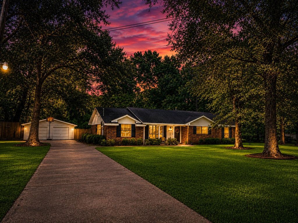 27216 Blueberry Hill Drive, Conroe, TX 77385