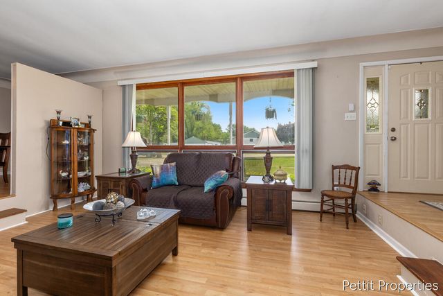 230 Creekview Drive, Battle Creek, MI 49037