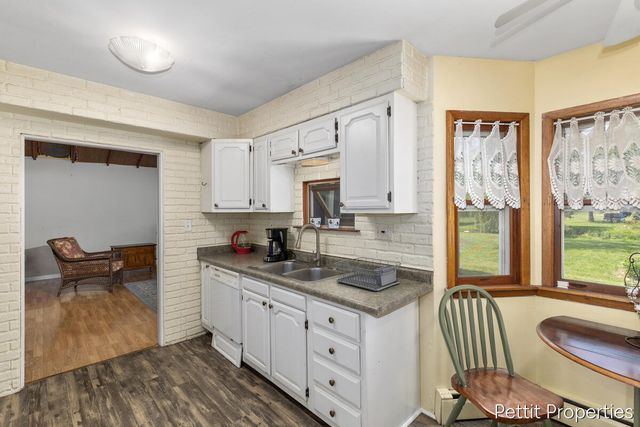 230 Creekview Drive, Battle Creek, MI 49037