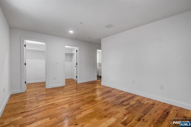 420 18th Avenue, Newark, NJ 07108