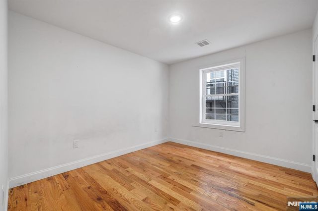 420 18th Avenue, Newark, NJ 07108