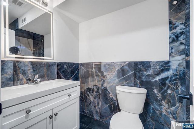 420 18th Avenue, Newark, NJ 07108