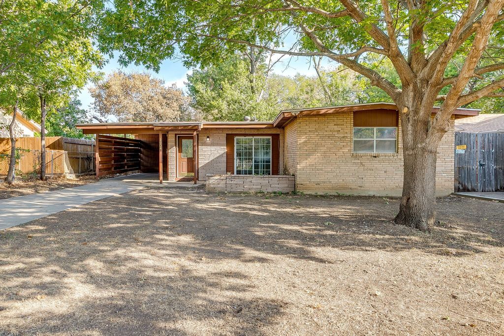 2904 Cordone Street, Fort Worth, TX 76133 — exterior