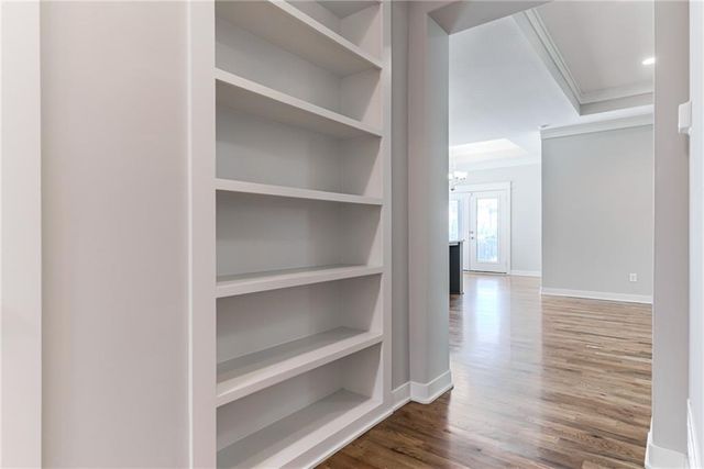 8141 N Farley Avenue, Kansas City, MO 64158