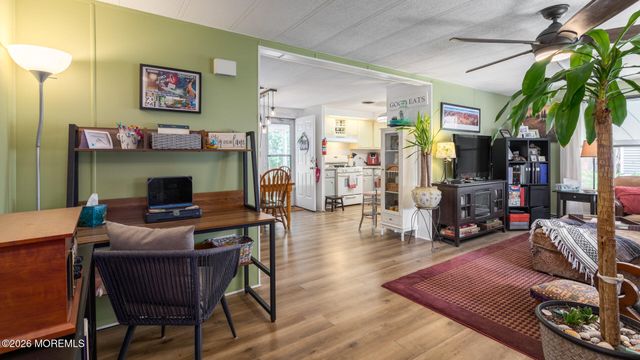 3 Warner Way, Toms River, NJ 08755