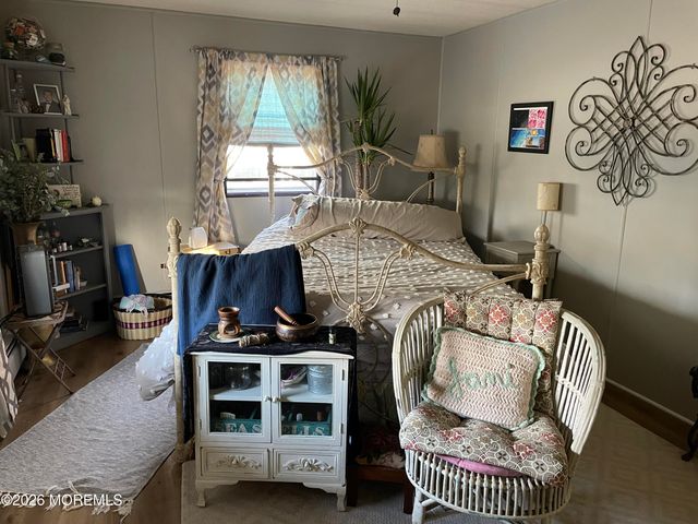 3 Warner Way, Toms River, NJ 08755