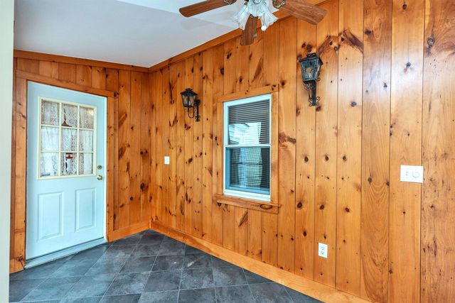 6 Buck Street, Nashua, NH 03060