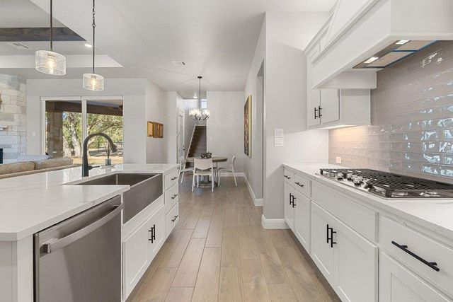 1006 Woodpark LN, Georgetown, TX 78633