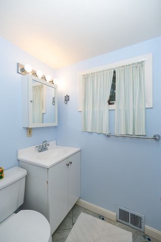 7 Lighthouse Way, Gloucester, MA 01930