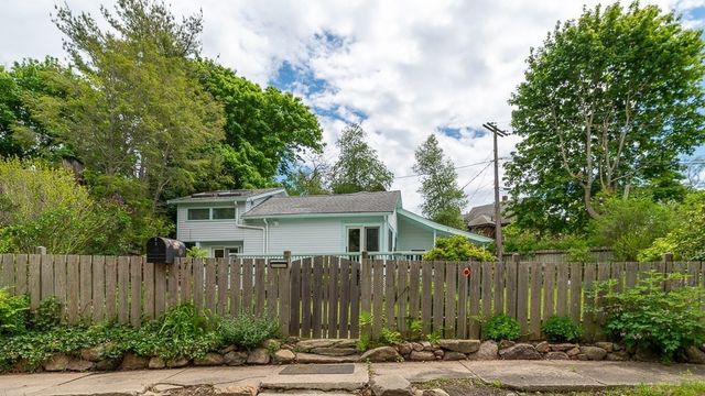 7 Lighthouse Way, Gloucester, MA 01930
