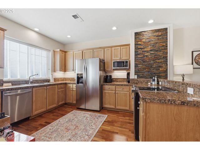 10308 Sw HOLLYRIDGE Ln, Beaverton, OR 97005