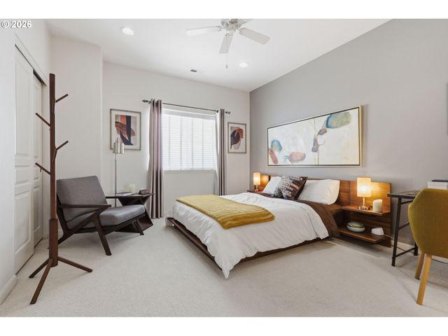 10308 Sw HOLLYRIDGE Ln, Beaverton, OR 97005