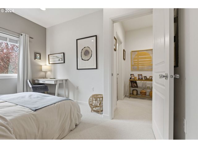 10308 Sw HOLLYRIDGE Ln, Beaverton, OR 97005