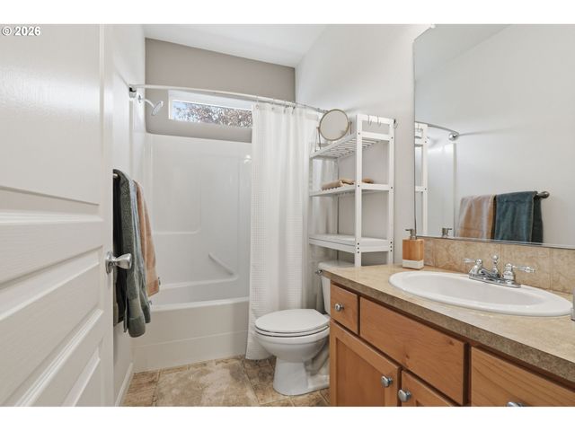 10308 Sw HOLLYRIDGE Ln, Beaverton, OR 97005