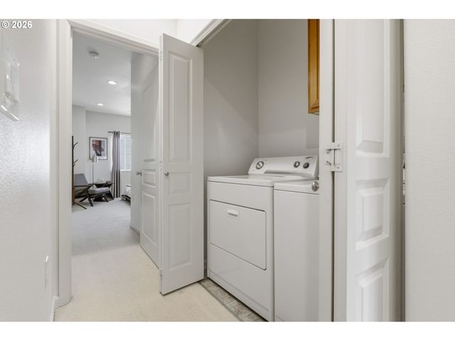 10308 Sw HOLLYRIDGE Ln, Beaverton, OR 97005