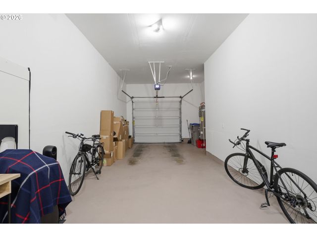 10308 Sw HOLLYRIDGE Ln, Beaverton, OR 97005