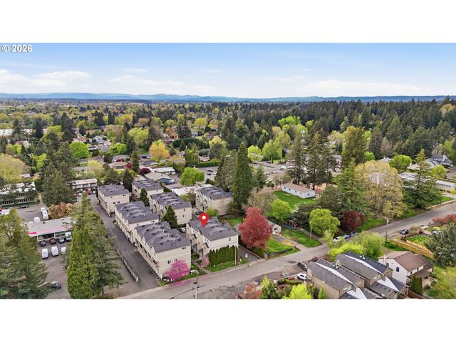 10308 Sw HOLLYRIDGE Ln, Beaverton, OR 97005