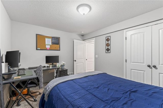 10010 Webster Avenue, Kansas City, KS 66109