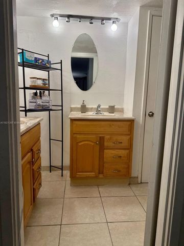 1670 NE 191st St 115-3, Miami, FL 33179