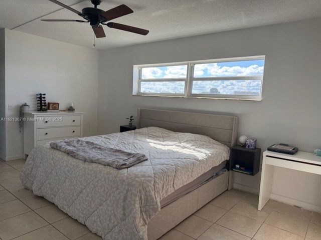 1670 NE 191st St 115-3, Miami, FL 33179