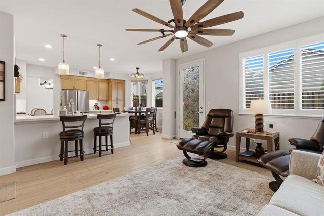 1754 Komenich Dr, Manteca, CA 95336
