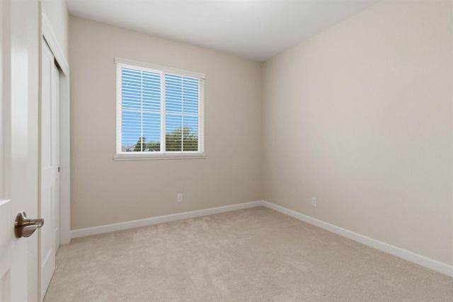 1754 Komenich Dr, Manteca, CA 95336