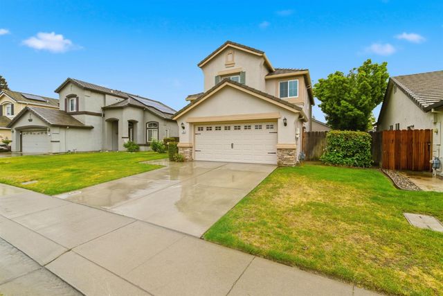 1754 Komenich Dr, Manteca, CA 95336