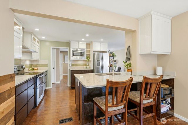 4705 237th Street SW, Mountlake Terrace, WA 98043