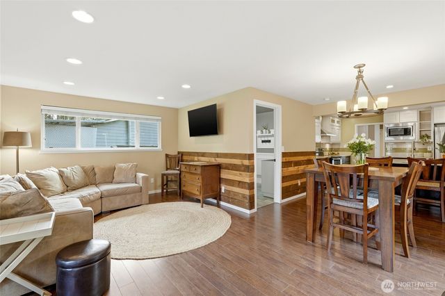 4705 237th Street SW, Mountlake Terrace, WA 98043