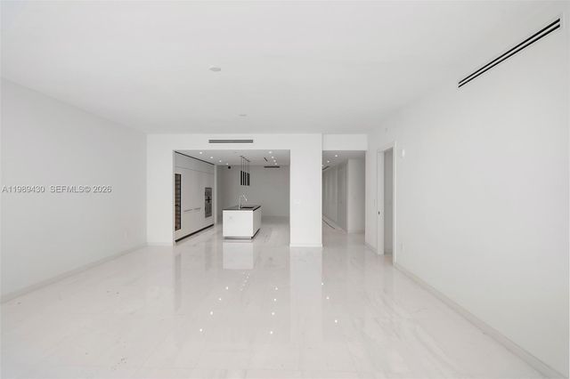 300 Biscayne Boulevard Way 1904C, Miami, FL 33131