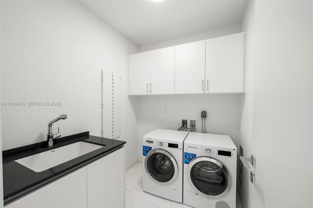 300 Biscayne Boulevard Way 1904C, Miami, FL 33131