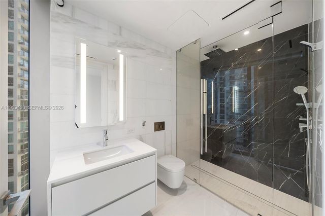 300 Biscayne Boulevard Way 1904C, Miami, FL 33131