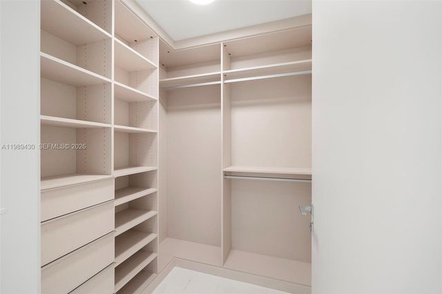 300 Biscayne Boulevard Way 1904C, Miami, FL 33131