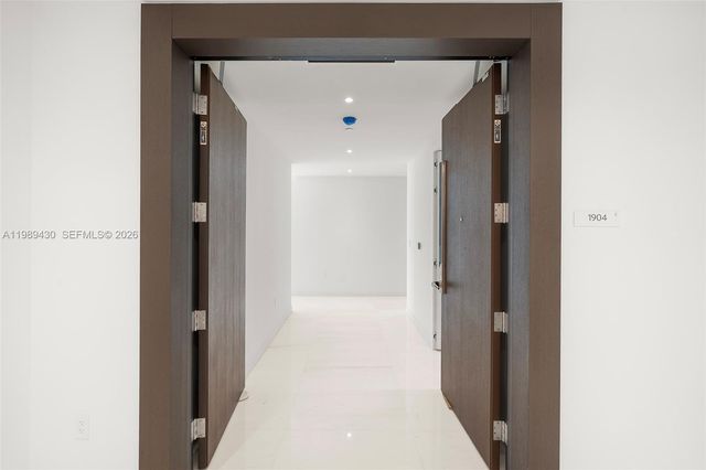 300 Biscayne Boulevard Way 1904C, Miami, FL 33131