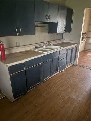 5950 Doolittle Boulevard, Houston, TX 77033