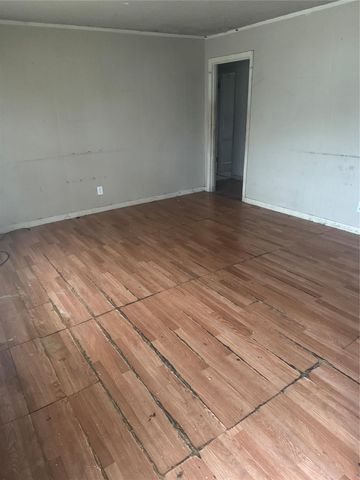 5950 Doolittle Boulevard, Houston, TX 77033