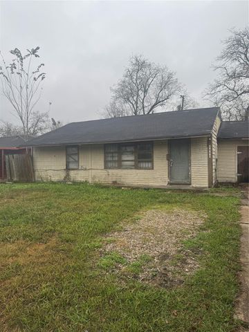 5950 Doolittle Boulevard, Houston, TX 77033