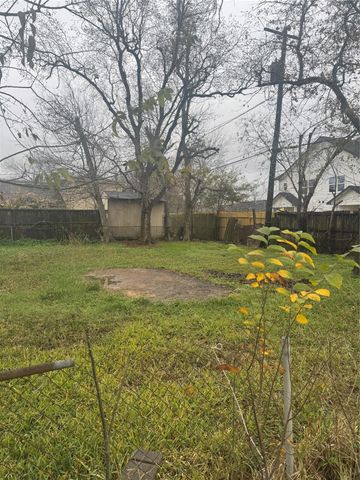 5950 Doolittle Boulevard, Houston, TX 77033