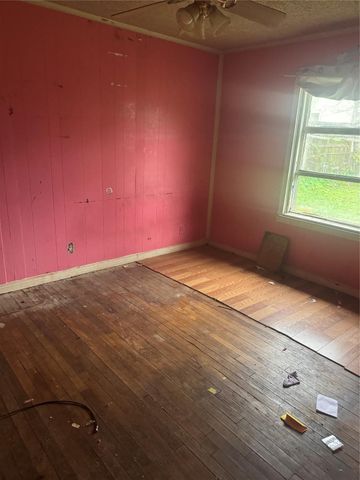 5950 Doolittle Boulevard, Houston, TX 77033