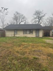 5950 Doolittle Boulevard, Houston, TX 77033