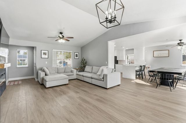 6203 W San Madele Avenue, Fresno, CA 93723