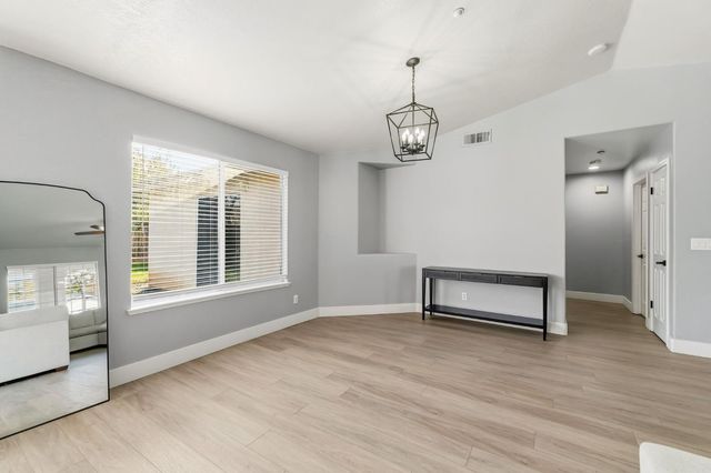 6203 W San Madele Avenue, Fresno, CA 93723