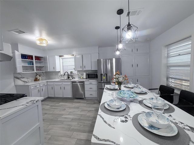 5420 Avenue O, Galveston, TX 77551