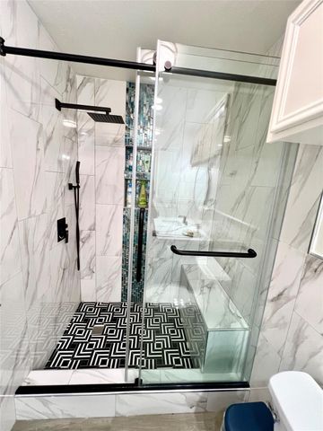 5420 Avenue O, Galveston, TX 77551