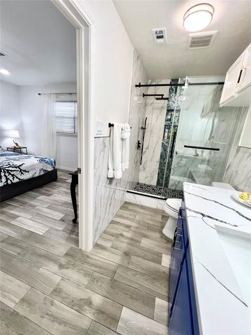 5420 Avenue O, Galveston, TX 77551